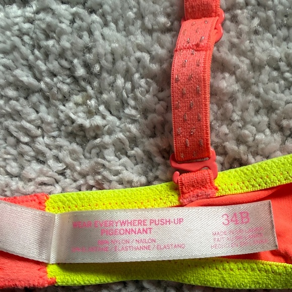 Victoria’s Secret PINK Vibrant Coral Women's Push-Up Bra - Picture 4 of 4